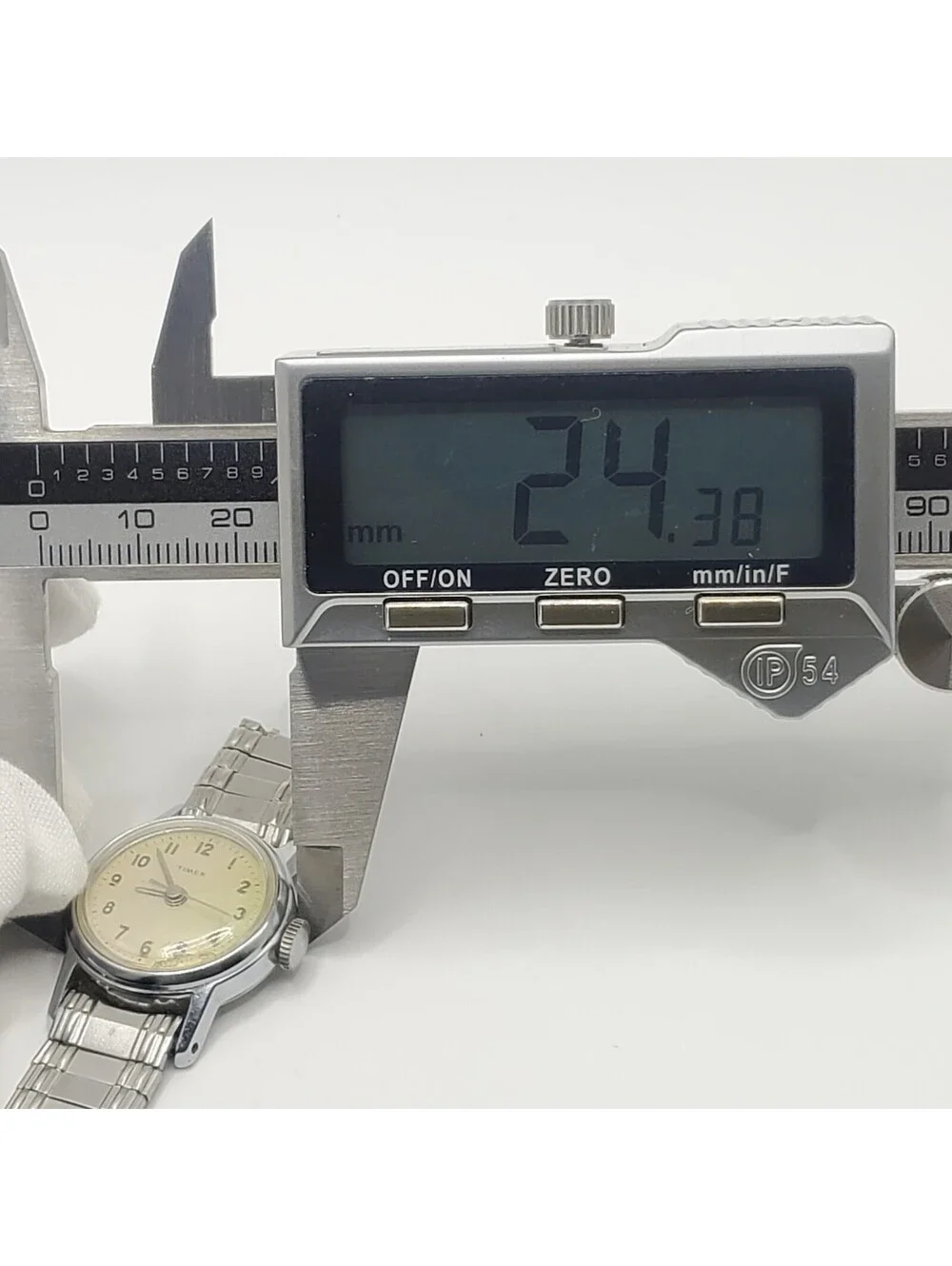 Vintage Timex Mechanical Womens Watch 24mm For Parts Or Repair